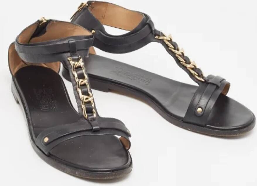 Salvatore Ferragamo Pre-owned Leather sandals Black Dames