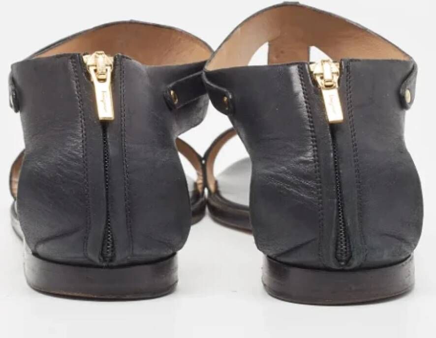 Salvatore Ferragamo Pre-owned Leather sandals Black Dames