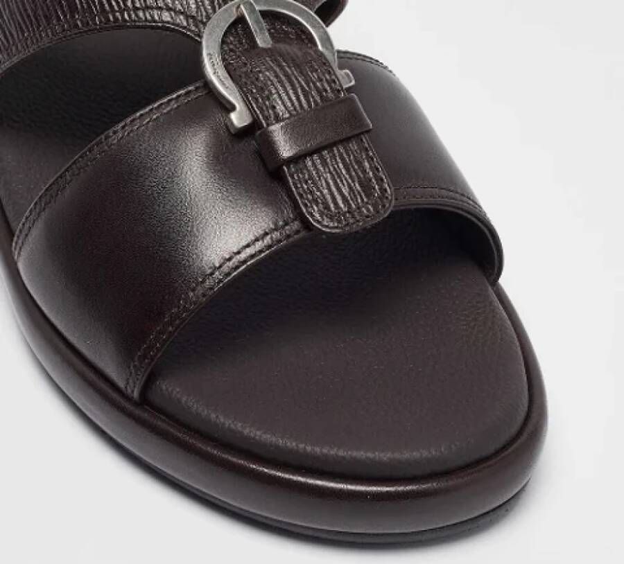 Salvatore Ferragamo Pre-owned Leather sandals Brown Heren
