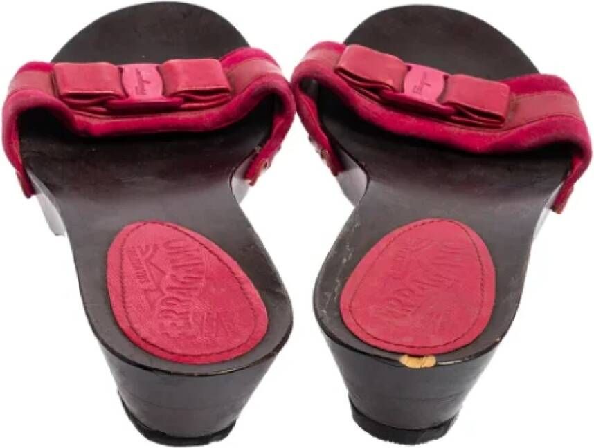 Salvatore Ferragamo Pre-owned Leather sandals Pink Dames