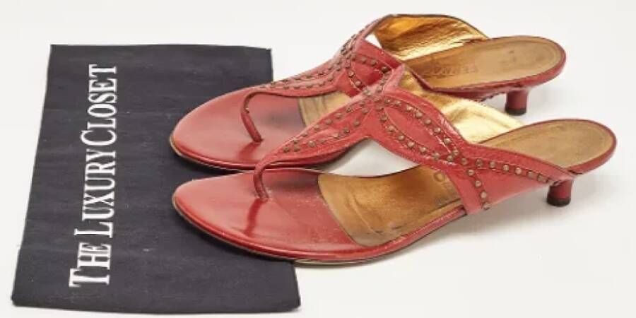 Salvatore Ferragamo Pre-owned Leather sandals Red Dames