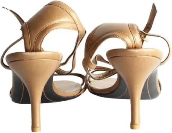 Salvatore Ferragamo Pre-owned Leather sandals Yellow Dames
