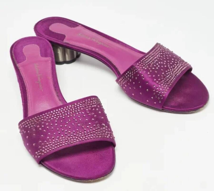 Salvatore Ferragamo Pre-owned Satin sandals Purple Dames