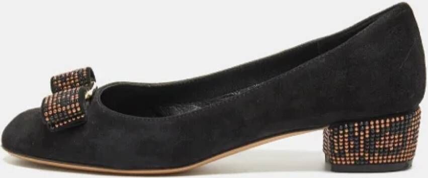 Salvatore Ferragamo Pre-owned Suede heels Black Dames