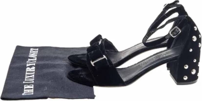 Salvatore Ferragamo Pre-owned Velvet sandals Black Dames