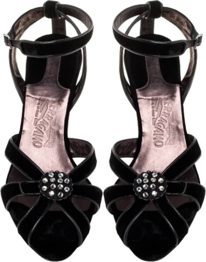 Salvatore Ferragamo Pre-owned Velvet sandals Black Dames