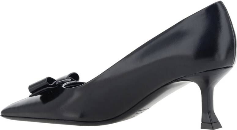 Salvatore Ferragamo Zwarte Leren Pumps met Strikdetail Black Dames