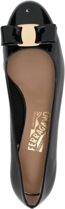 Salvatore Ferragamo Zwarte Pumps voor Vrouwen Black Dames