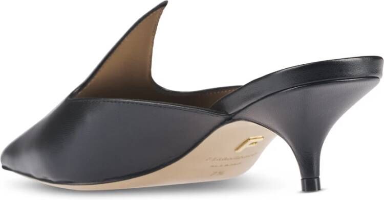 Salvatore Ferragamo Vlam Pump Hakken Black Dames
