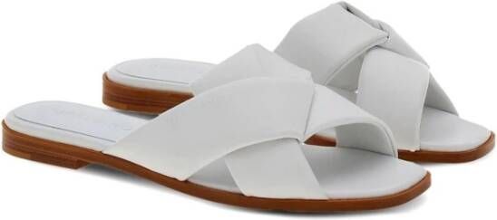 Salvatore Ferragamo Witte Slide Sandalen met Origami Knoop White Dames