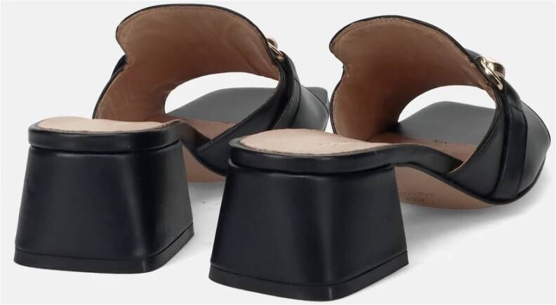 Sangiorgio Zwarte Leren Sandalen met Klem Accessoire Black Dames
