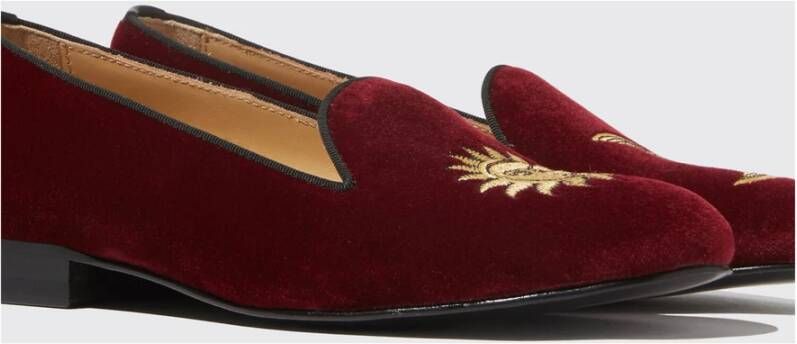 Scarosso Jordanie Slippers: Handgemaakte Fluwelen Slippers voor Speciale Gelegenheden Rood Dames