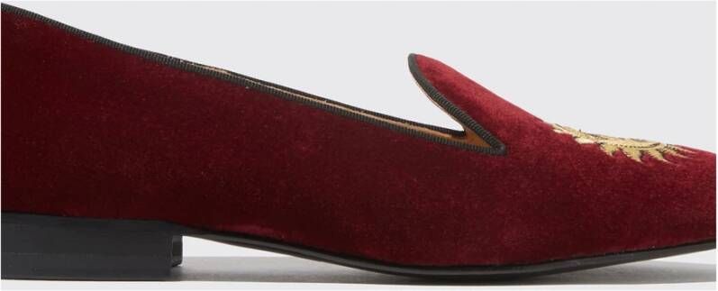 Scarosso Jordanie Slippers: Handgemaakte Fluwelen Slippers voor Speciale Gelegenheden Rood Dames