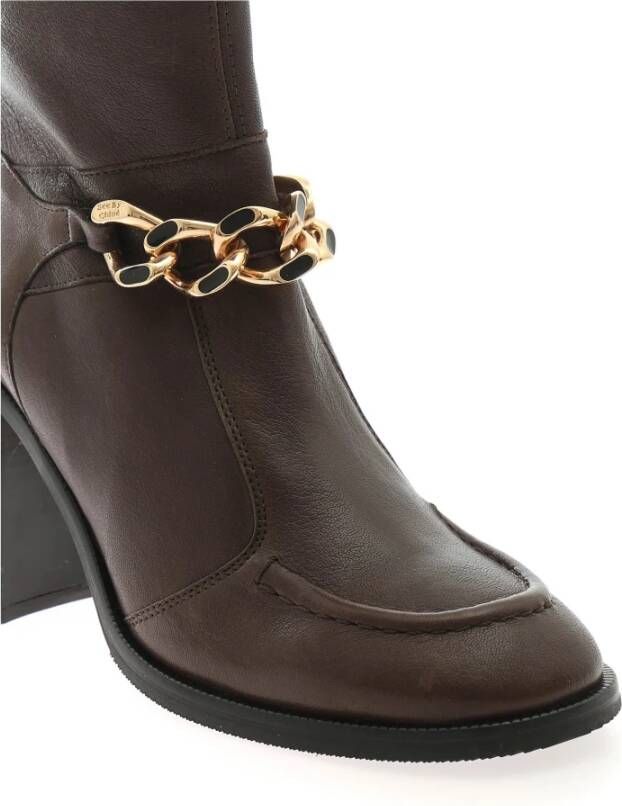 See by Chloé Mahe Booties Bruine Leren Enkellaarzen met Gouden Ketting Zwart Dames