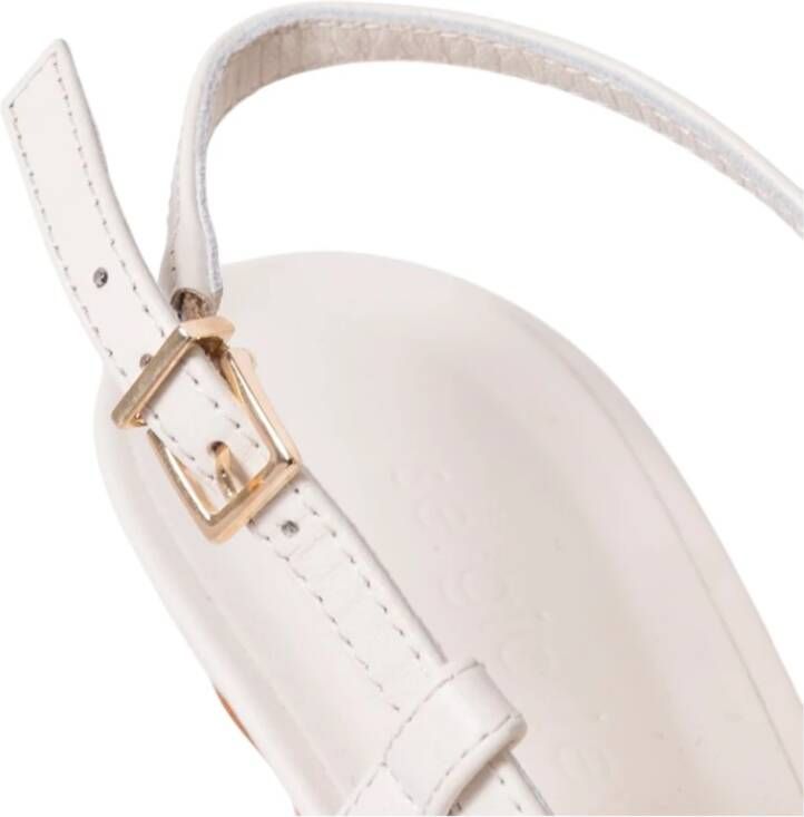 Sergio Levantesi Neutrale leren slingback hakken