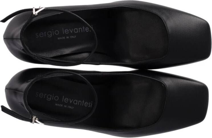 Sergio Levantesi Zwarte leren pump met enkelband