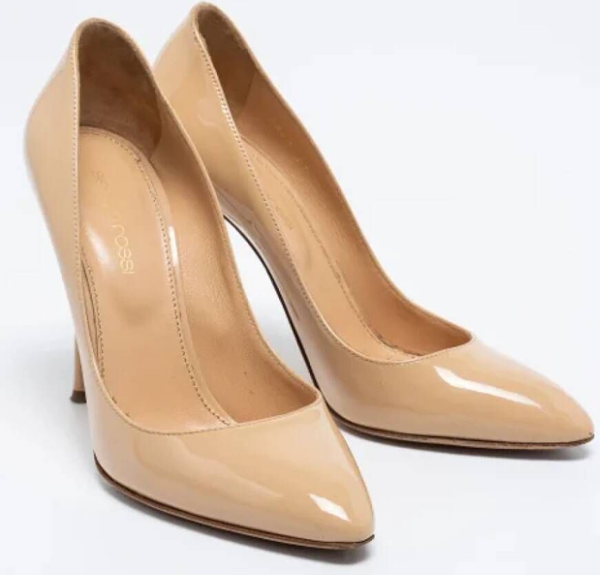 Sergio Rossi Pre-owned Leather heels Beige Dames