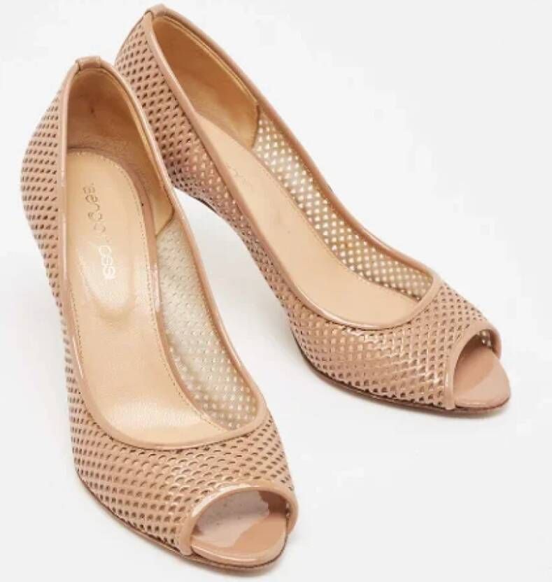 Sergio Rossi Pre-owned Leather heels Beige Dames