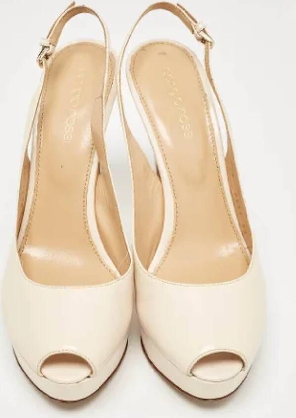 Sergio Rossi Pre-owned Leather heels Beige Dames