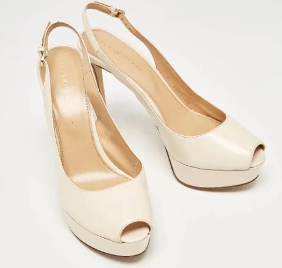 Sergio Rossi Pre-owned Leather heels Beige Dames