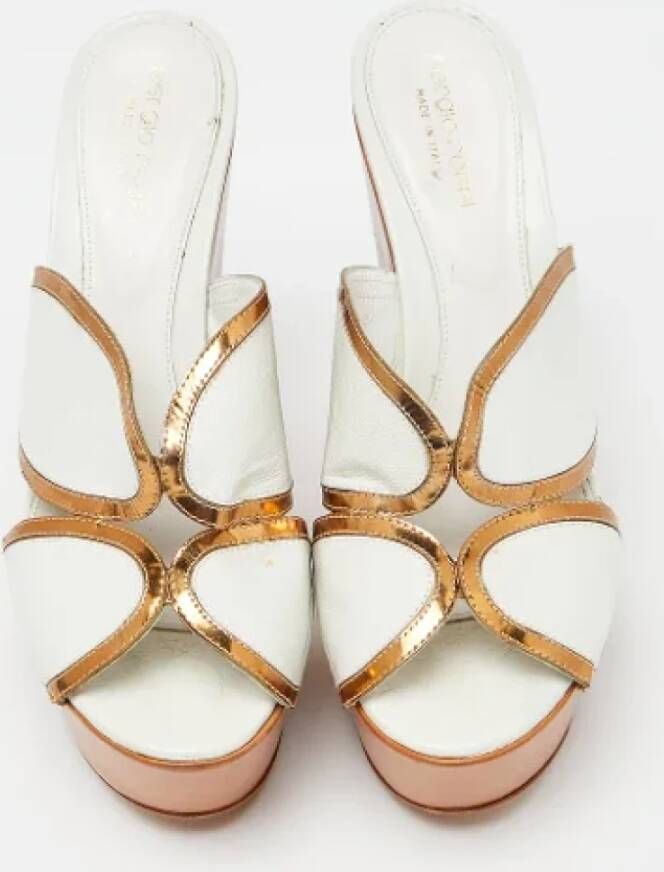 Sergio Rossi Pre-owned Leather sandals White Dames