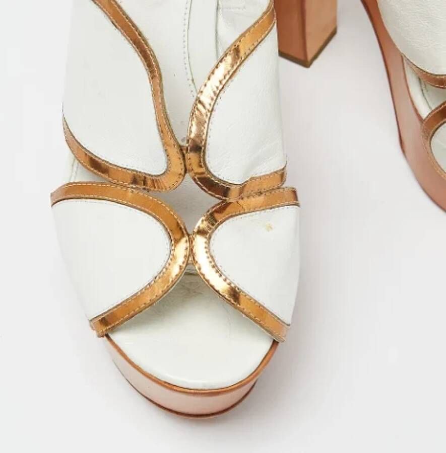 Sergio Rossi Pre-owned Leather sandals White Dames
