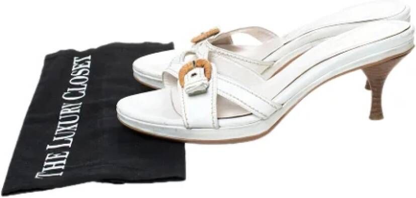 Sergio Rossi Pre-owned Leather sandals White Dames