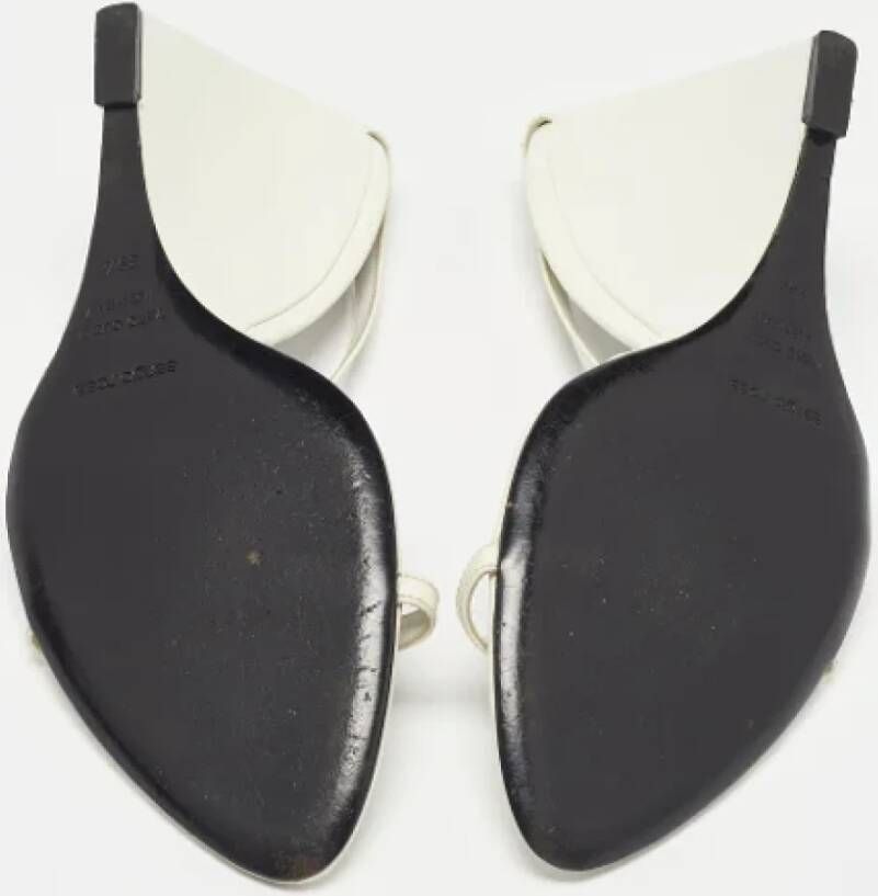 Sergio Rossi Pre-owned Leather sandals White Dames
