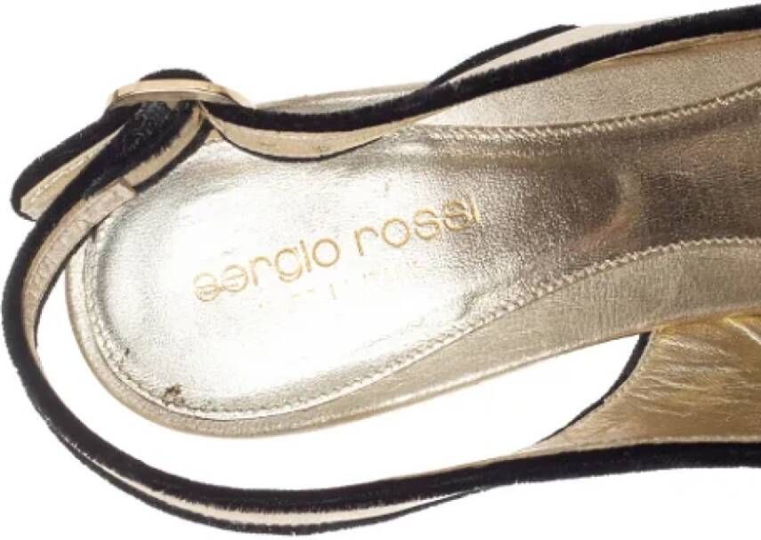 Sergio Rossi Pre-owned Leather sandals Yellow Dames