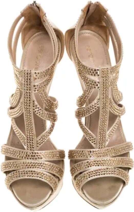 Sergio Rossi Pre-owned Satin sandals Beige Dames