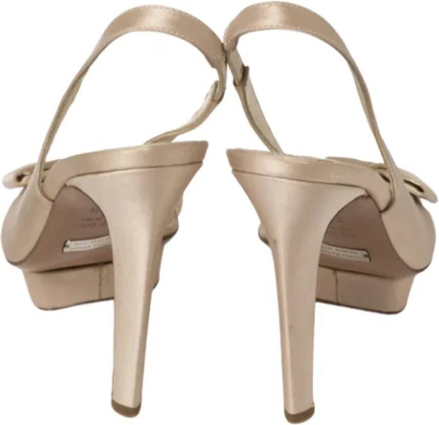 Sergio Rossi Pre-owned Satin sandals Beige Dames