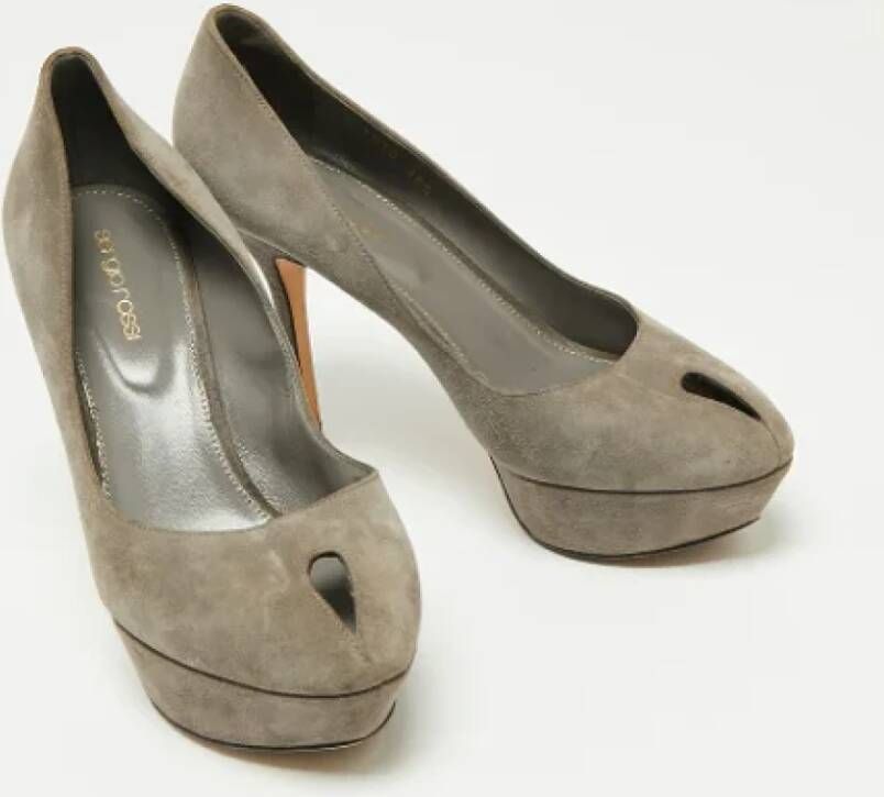 Sergio Rossi Pre-owned Suede heels Gray Dames