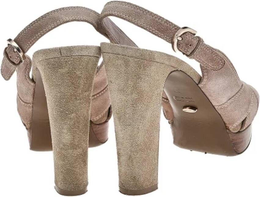 Sergio Rossi Pre-owned Suede sandals Beige Dames