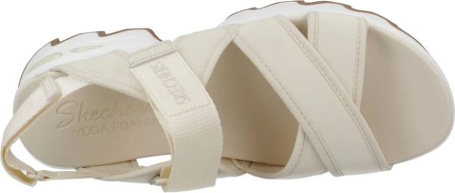 Skechers Stijlvolle Platte Sandalen met Grote Lug Beige Dames