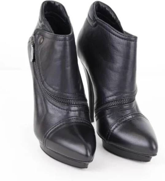 Stella McCartney Pre-owned Leather heels Black Dames