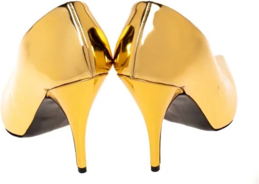 Stella McCartney Pre-owned Leather heels Yellow Dames