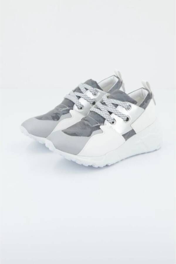 Steve Madden Sneaker Cordones