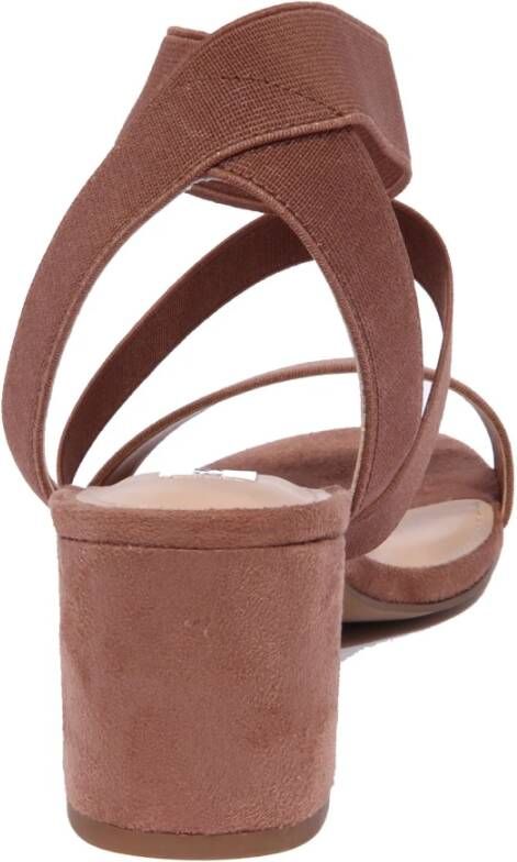 Steve Madden Tan Elastische Sandaal Isoleren Model