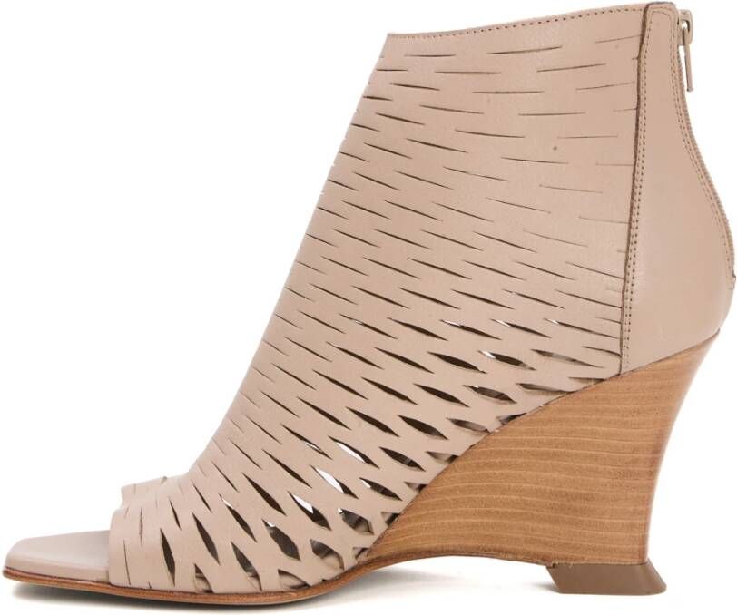 Strategia Beige Enkellaarsjes met Sleehak
