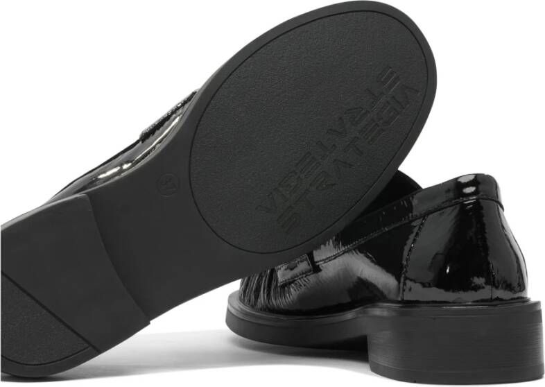 Strategia Zwarte Leren Loafers Stijlvolle Elegantie