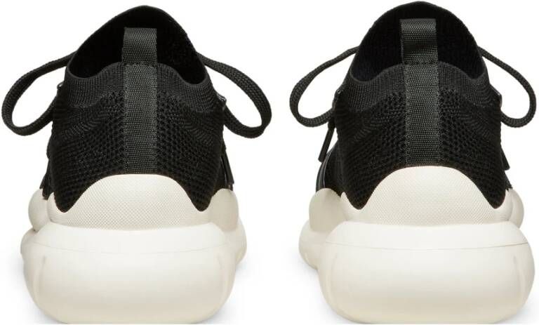 Stuart Weitzman 5050 Sneaker Lichtgewicht Instapper met Mode en Functionaliteit Black Dames