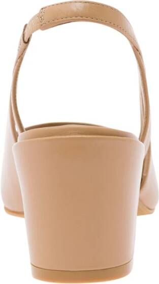 Stuart Weitzman Beige Slingback Pumps met Blokhak
