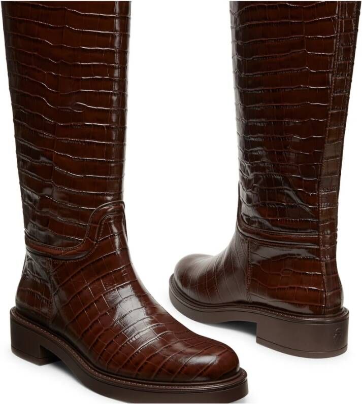 Stuart Weitzman Celia Laars