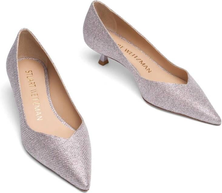 Stuart Weitzman Elegante Pump met Puntneus en Kitten Heel