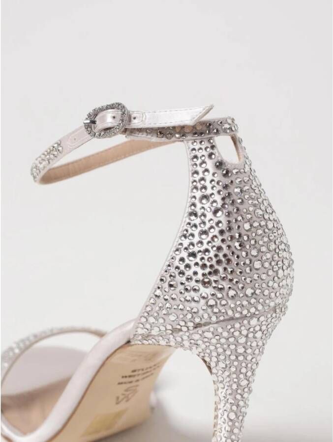Stuart Weitzman Kristalversierde Hakken Sandalen