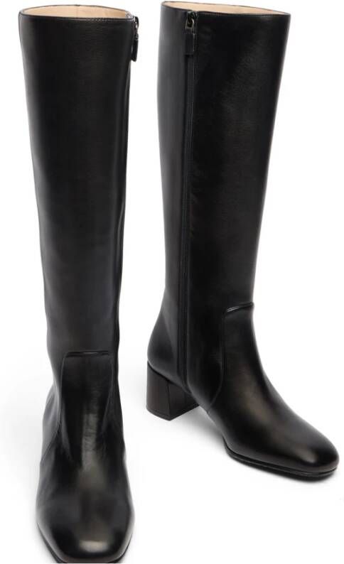 Stuart Weitzman Maeve ZIP Boot