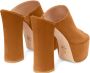 Stuart Weitzman Gedurfde Suède Platform Slide Brown Dames - Thumbnail 3