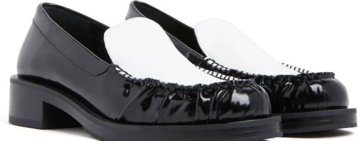 Stuart Weitzman Tijdloze Grayson Loafer met Modern Design Black Dames