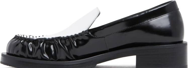 Stuart Weitzman Tijdloze Grayson Loafer met Modern Design Black Dames