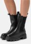 Tamaris Chelsea-boots blokhak instaplaarzen korte laarzen stretchinzetten aan beide zijden - Thumbnail 6